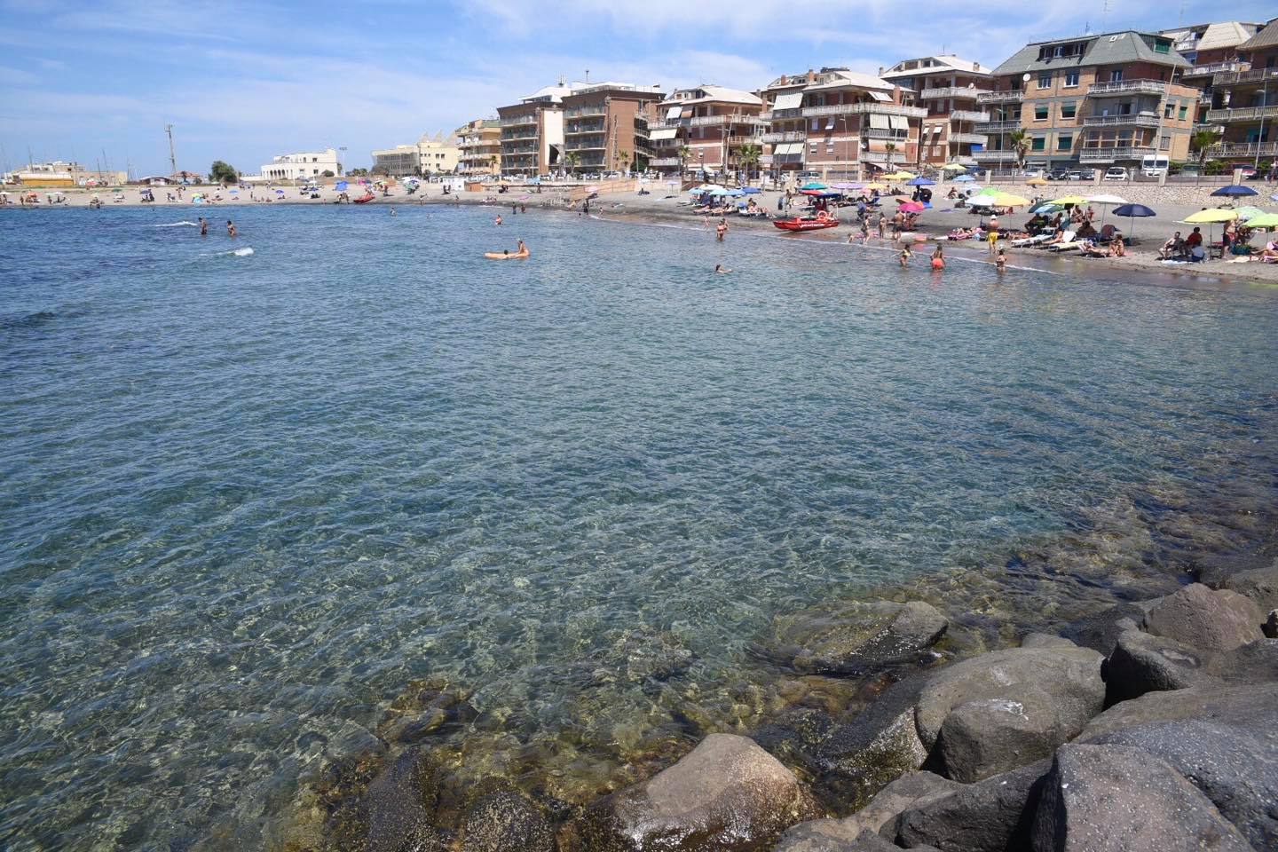 Il mare di Ostia  in salute